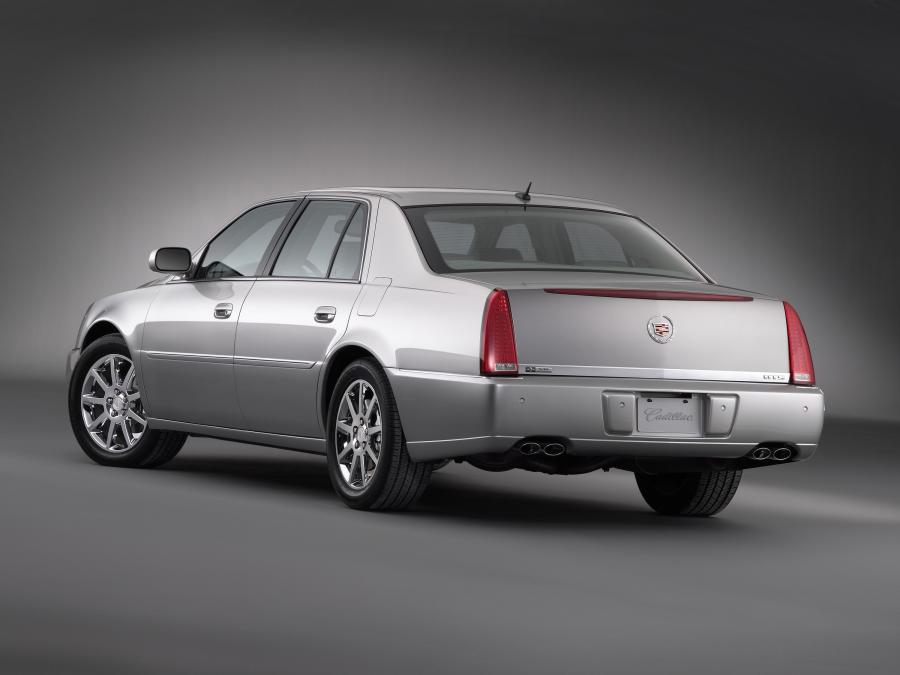  Cadillac DTS 2006 года  (фото 17 из 41)